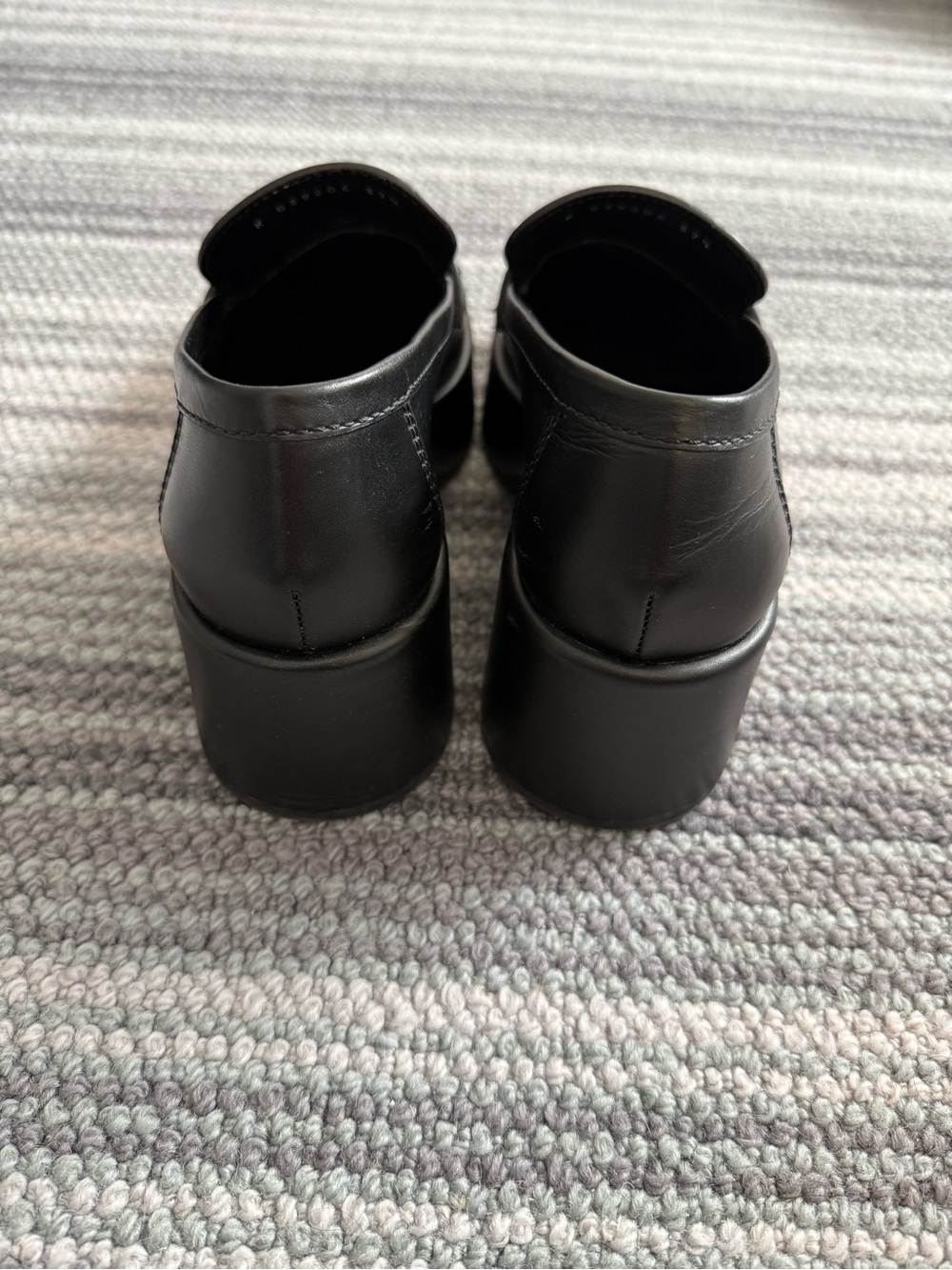 CHANEL Black Leather CC- Platform Slip-On Loafers - 37.5 - Authentic - Picture 7 of 16
